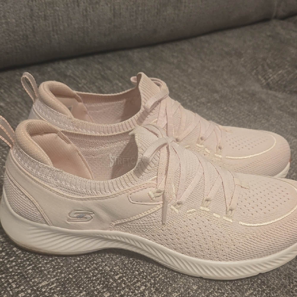 Skechers Women's Pink Athletic Shoes